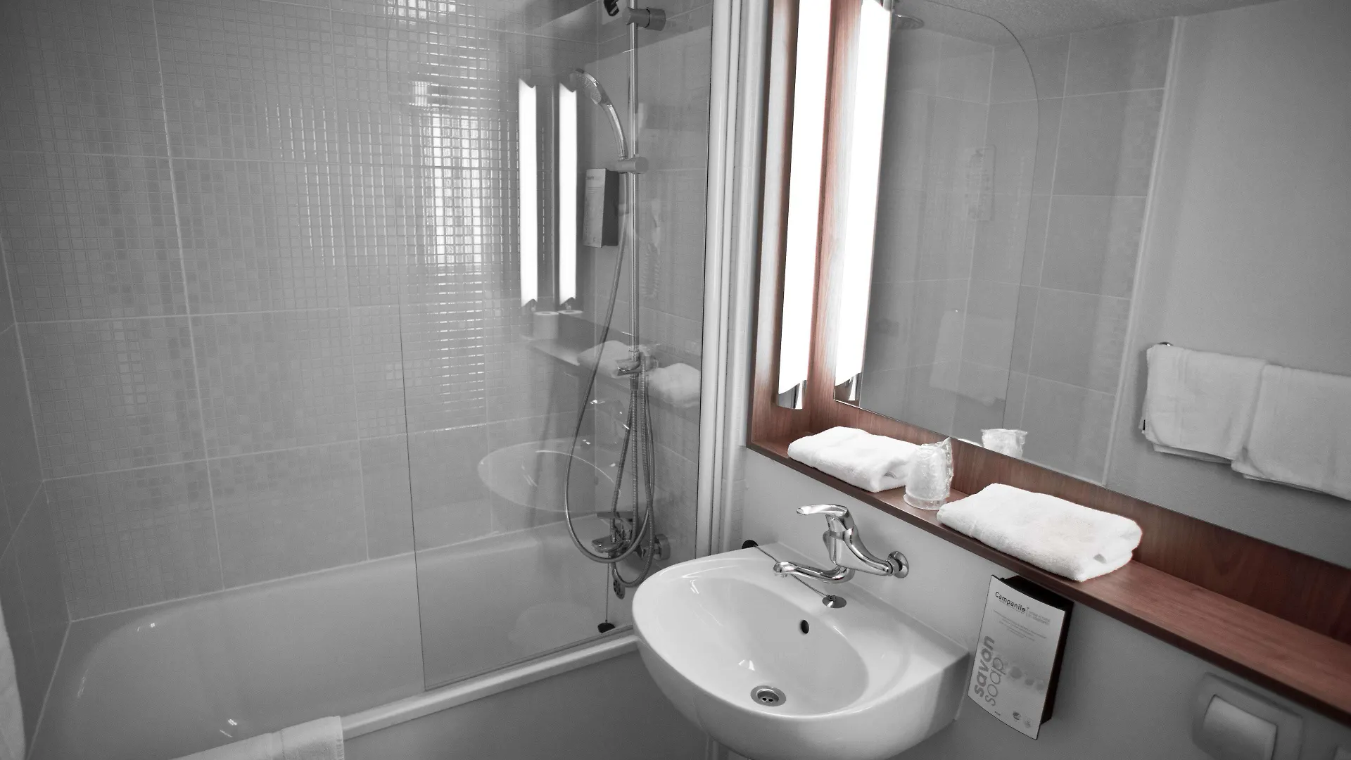 B&B Hotel Avignon Sud Parc Des Expositions 3*,